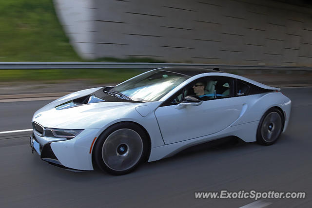 Bmw i8 spotted in sterling, virginia on 06/10/2020
