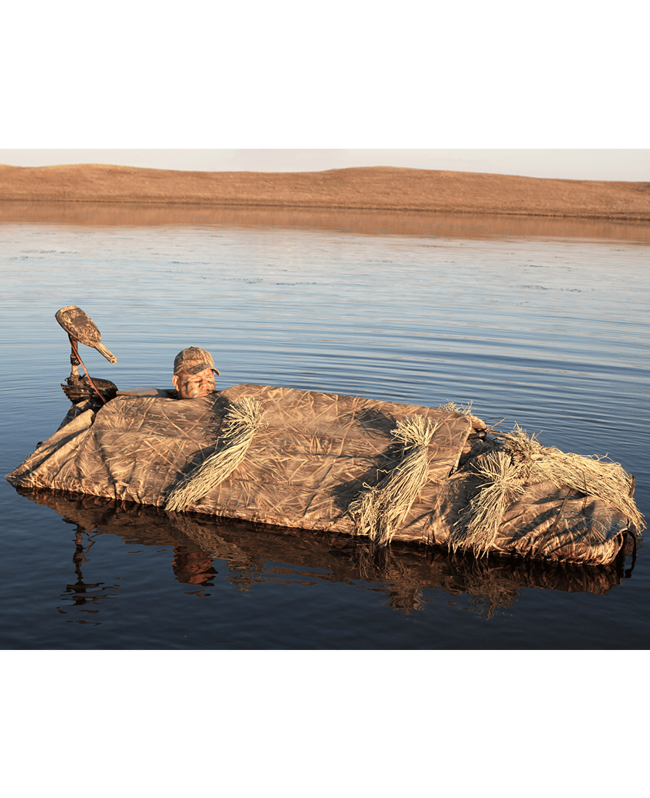 Libby little you got up in the w­e­e hours of the morning to go hunting with some of your friends, but. Beavertail Layout Blind Reviews - BLINDS