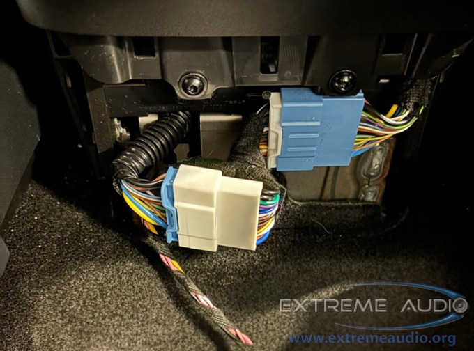 Tesla Model Y Audio T-harness