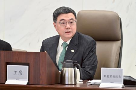 卓榮泰強化校園營養師職能與嬰幼兒食品安全機制