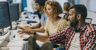 Article thumb programmers team office