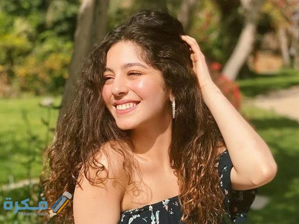 ما هي ديانة مايان السيد وخطيبها