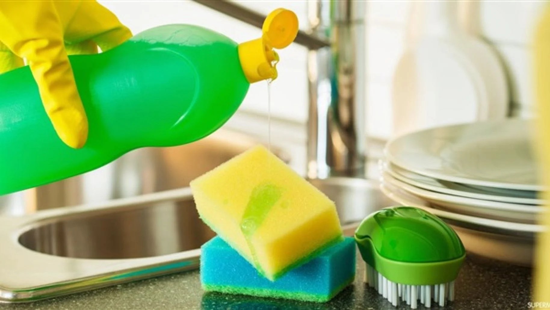 المكونات المطلوبة لصنع الصابون السائل 