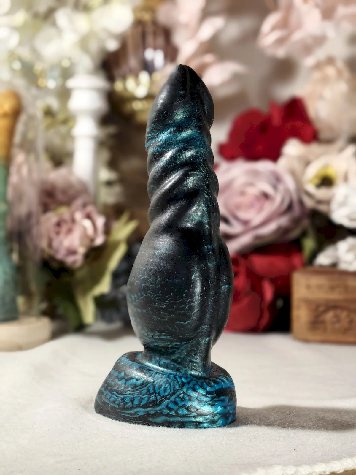 Fantasy werewolf dildo