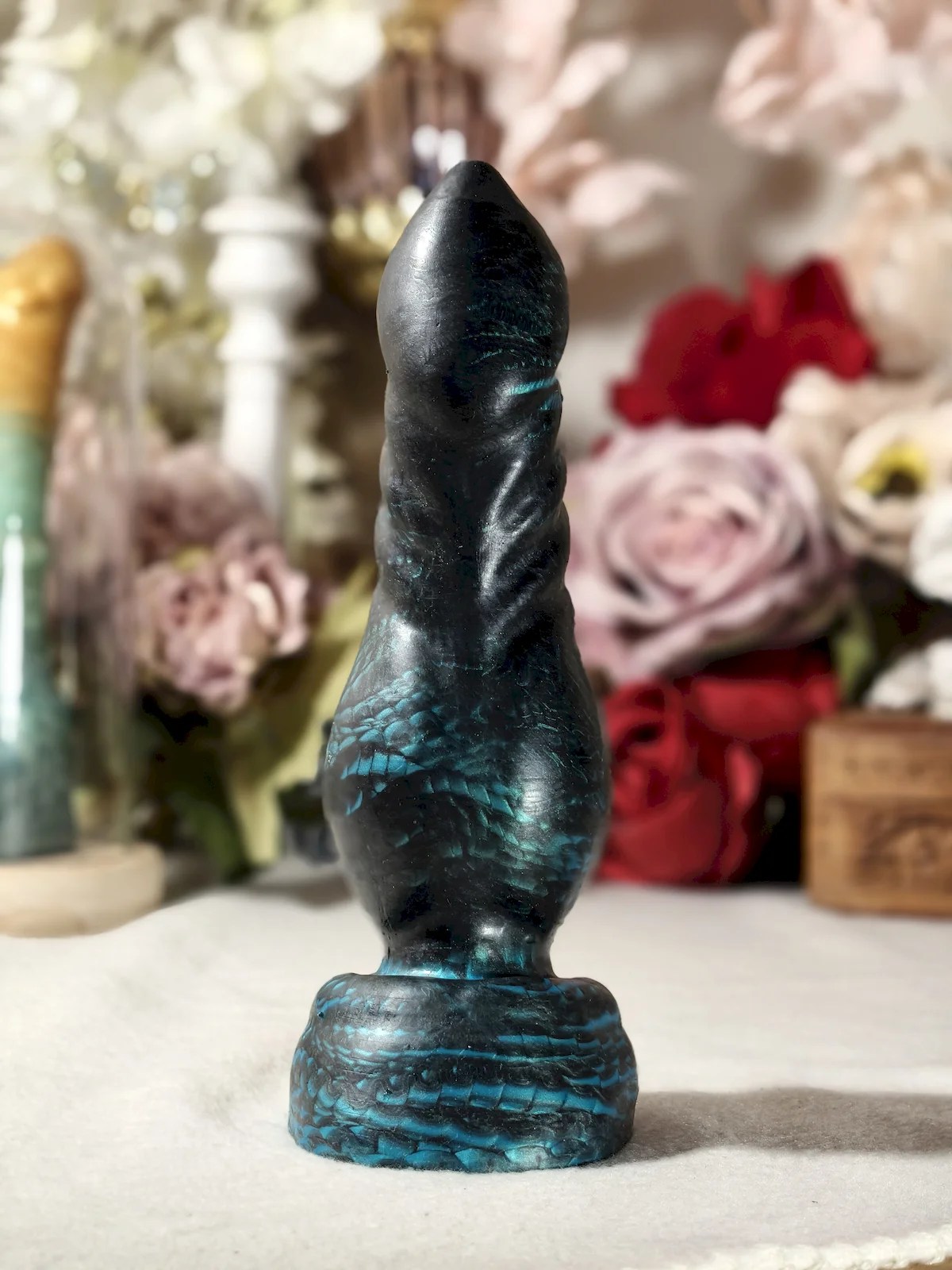 Fantasy werewolf dildo