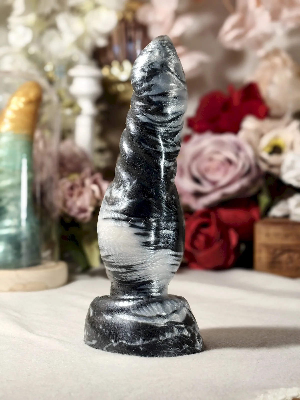 Fantasy werewolf dildo