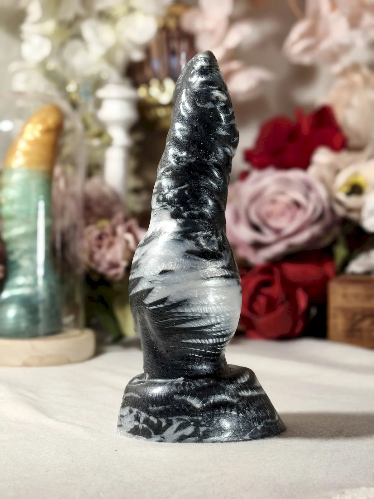 Fantasy werewolf dildo