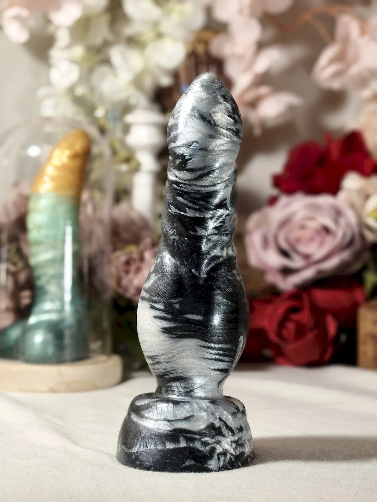 Fantasy werewolf dildo