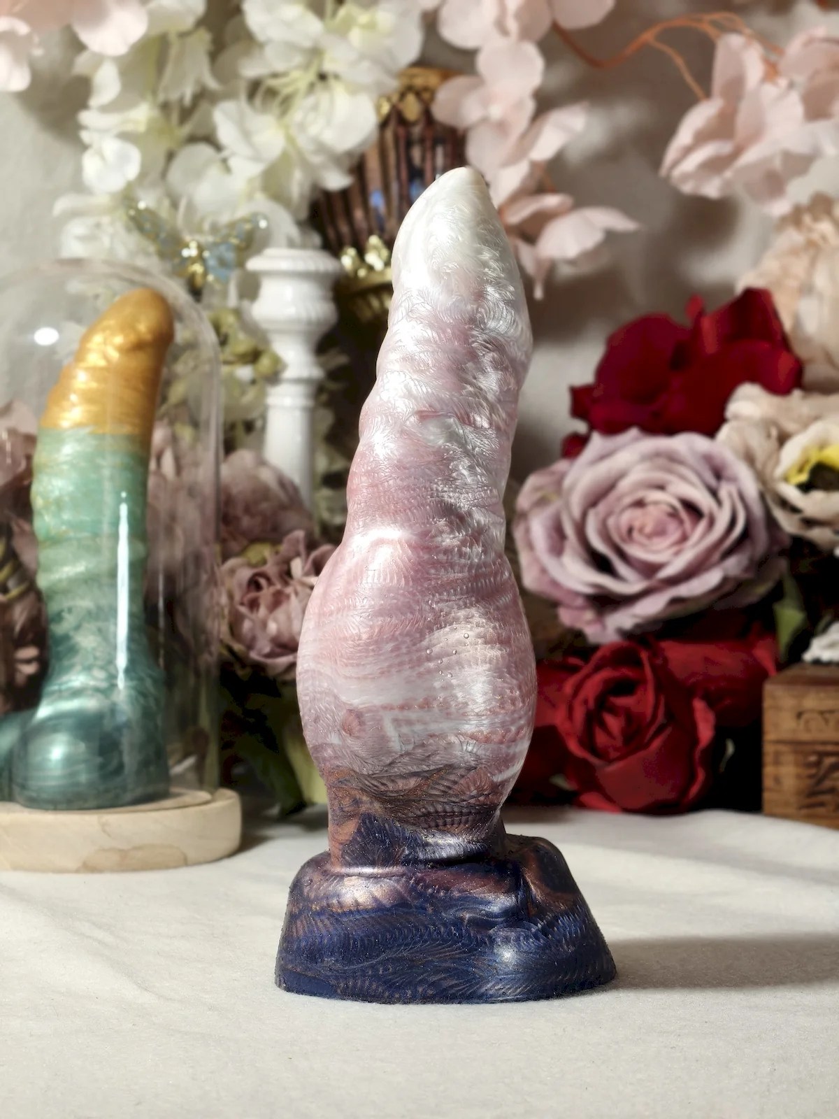 Fantasy werewolf dildo