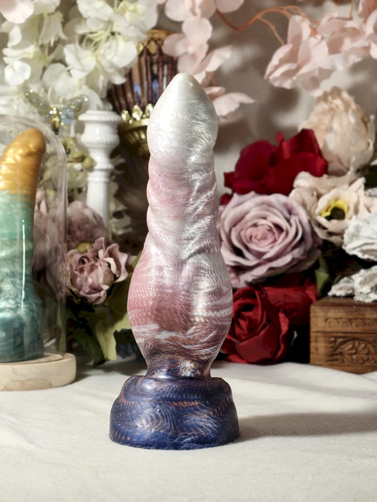 Fantasy werewolf dildo