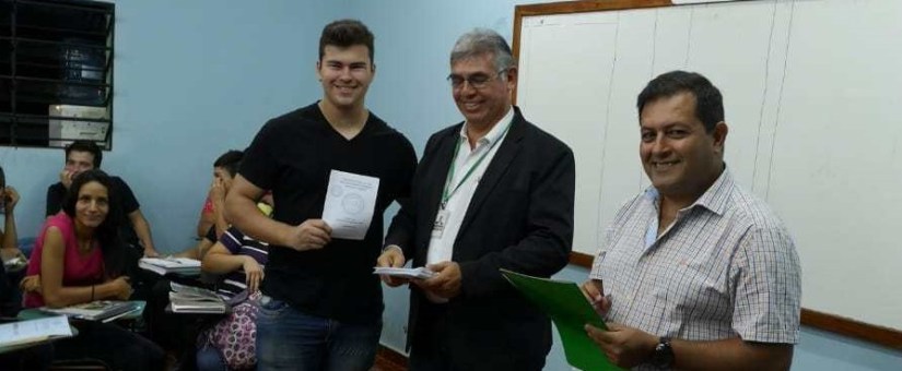 Entregaron Reglamento del CPI a alumnos de la FCE – Mallorquín