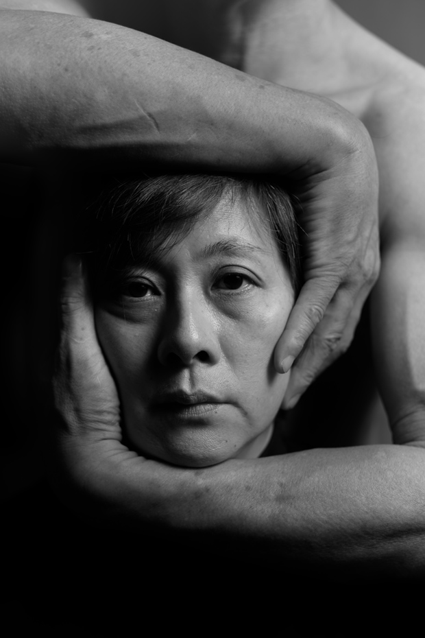 Photographer Sean Lee Creates Incredibly Intimate Portraits of His