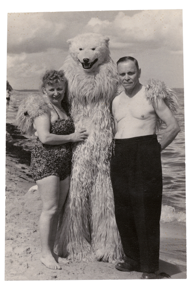 When Giant Teddy Bears Roamed the Streets of Nazi Germany