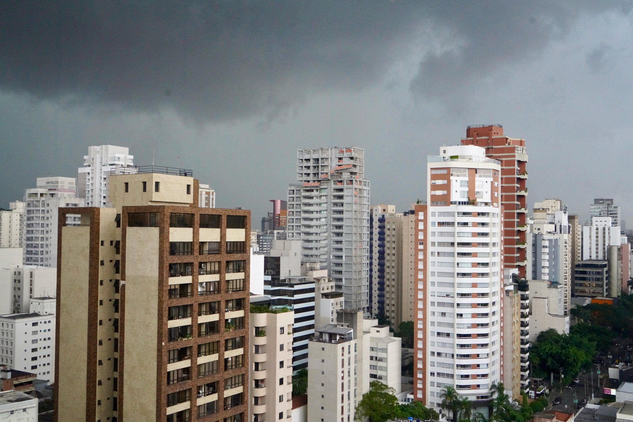 Defesa Civil alerta para início de semana com chuva forte em São Paulo