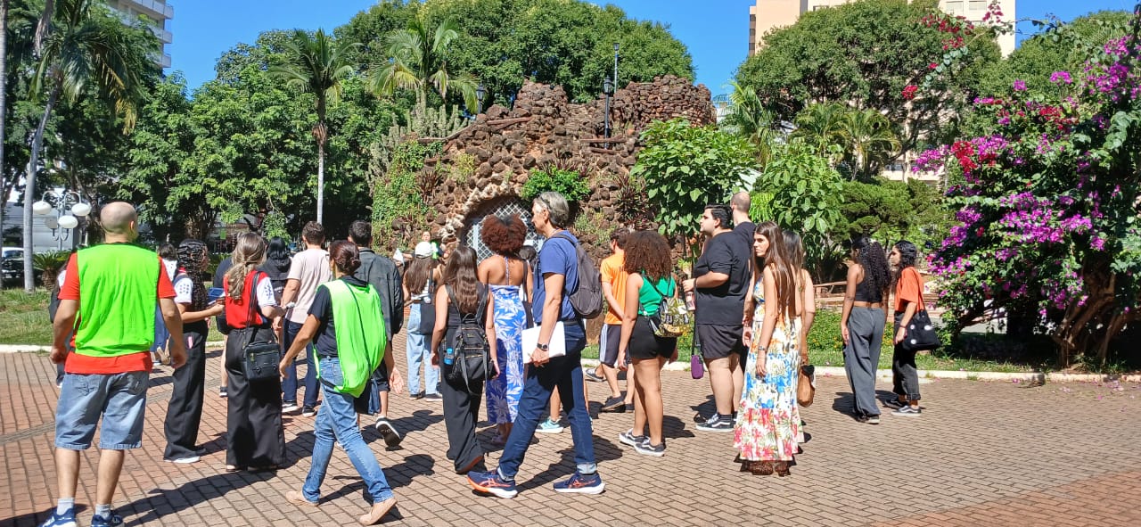 Programa leva público para explorar história e arquitetura de Limeira