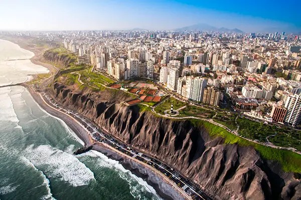 Vista aérea del Borde Costero de Lima