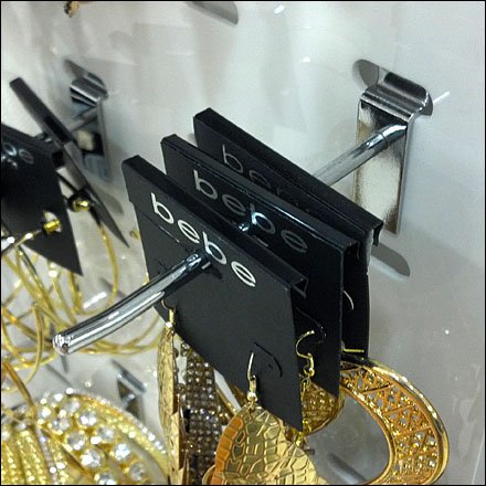 Micro Flatback Hook for Slot Closeup