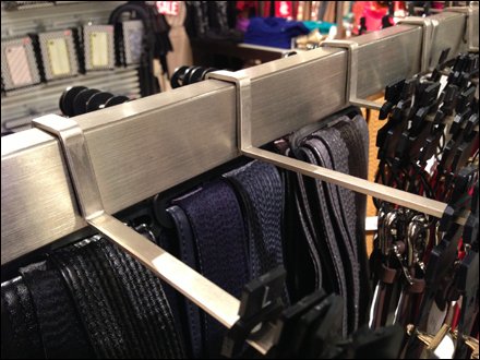 Flat-Stock Boxer Hook for Bar