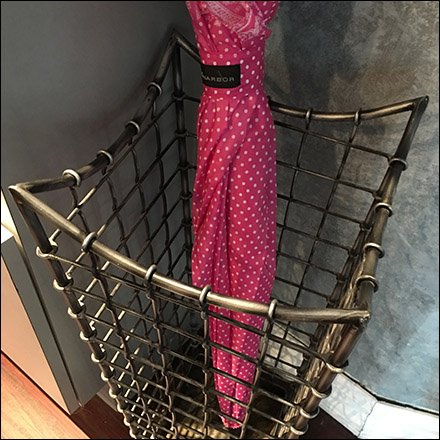 Sakari Salon Open-Wire Umbrella Stand For the Well-to-Do