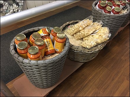 Sickles Runway Ramp Wicker Basket Merchandising 2