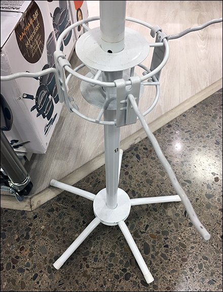 Undulating Hook Equipped Cookware Tower