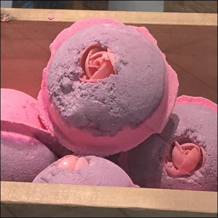 Lush Handmade Cosmetics 5