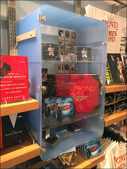 Round-corner Display Case Upright Mount 2