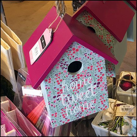 Spring Birdhouse T-Stand Faceout Feature