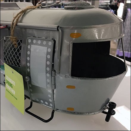Airstream Birdhouse Perfect For Spring