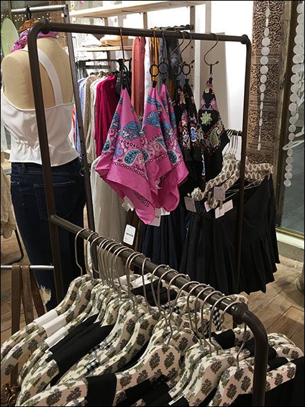 Free People Welded Pipe Rack Productstops