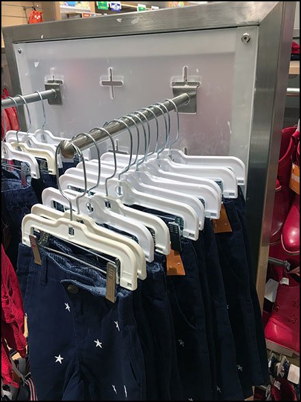 Cross-Slot Slotwall Endcap for Apparel
