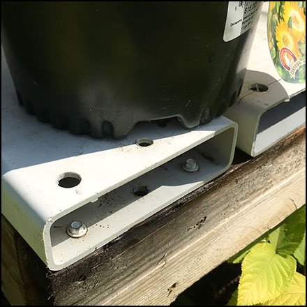 Do-It-Yourself Plastic Fence Paling Table Top