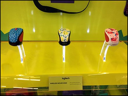 Edge-Lit Acrylic Logitech Mouse Pedestals