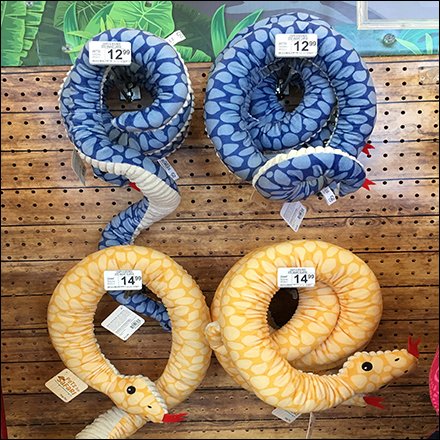 Large-Scale Snake Merchandising Scan Hook