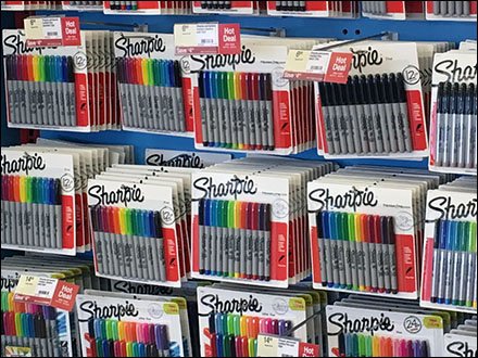 Attached-Back Sharpies Straight-Entry Hook Endcap