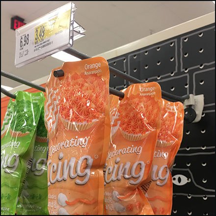Icing Pouch Merchandising by Wilton
