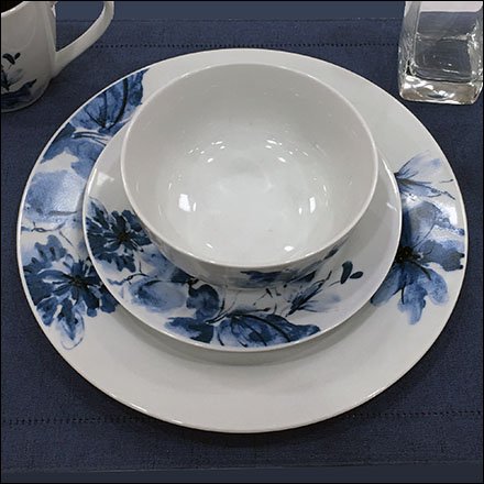 Runway Builds to a Tableware Crescendo