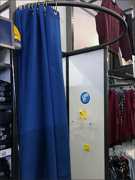 Informal Drape Fitting Room Pop-Up Addition