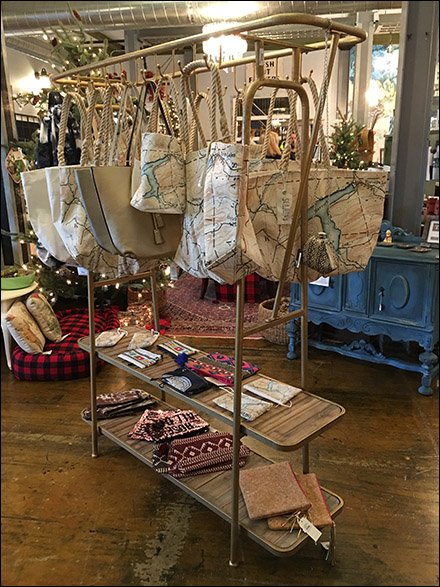 Perfect Purse Hook Merchandising Rack