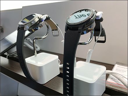 Smart Watch Display Stands At Verizon
