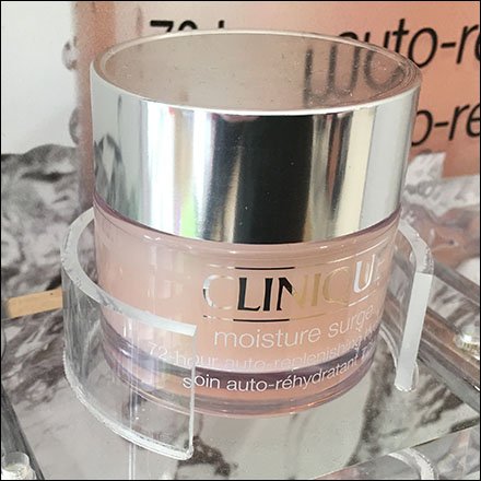 Clinique Subtle Sampler Acrylic Ledge