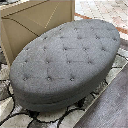 Deep-Button Tufted Oval Bench Seating