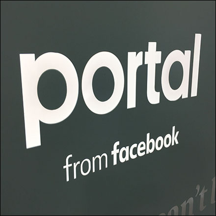 Facebook Portal-Video Endcap Display