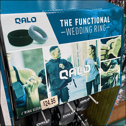 Qalo Functional Wedding Ring Display