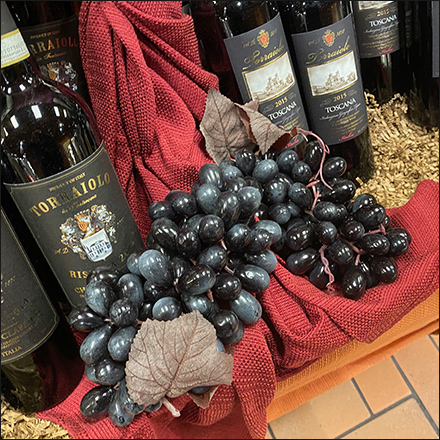 Fine-Wine Dark-Valiant Grape Propping