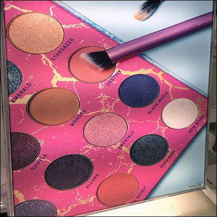 How-To-Do-Hues Cosmetics Brush Endcap