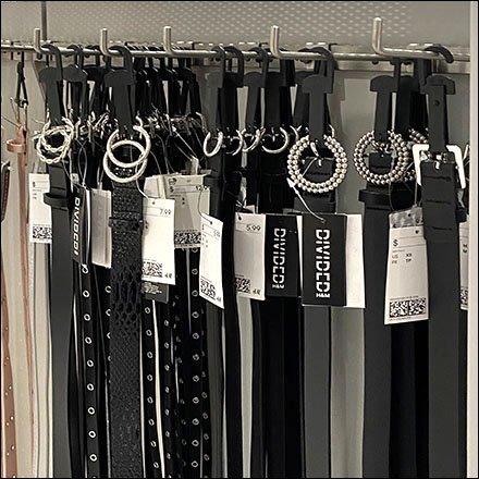 H&M Inline Bar-Mount Belt Display