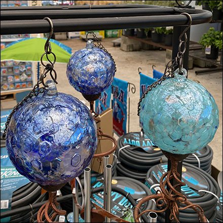 Lowes Solar-Powered Wind Chime Rack Square5