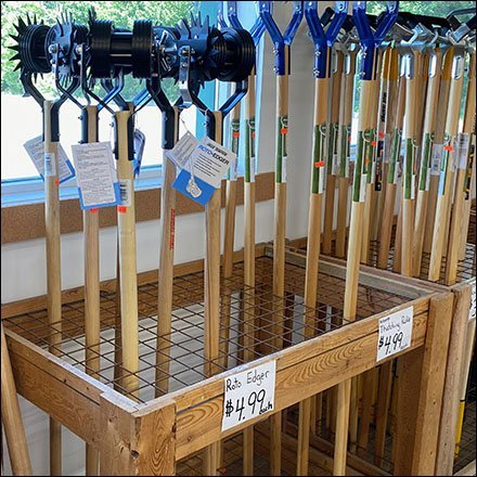 True-Temper Long-Handled Roto-Edger Display  
