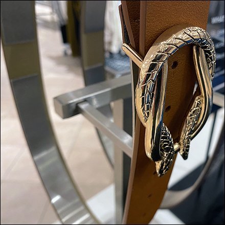 Express Vertical Belt Table-Top Display